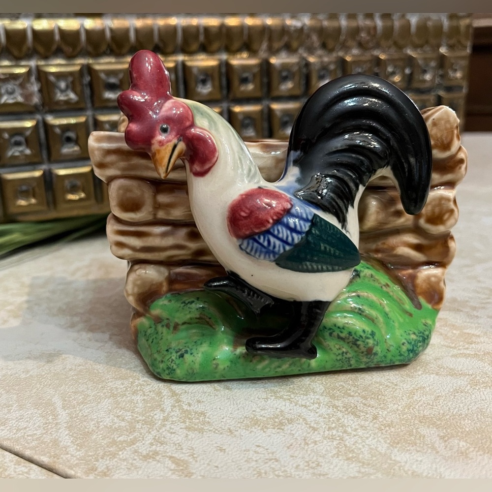Vintage Red Rooster Planter, Farmhouse & Country Decor, Indoor Gardening